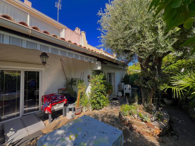 Cogolin Maison de village en viager occupé