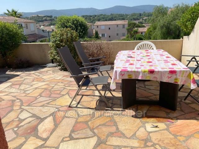 Cogolin, Mazet de 60 m² 3 chambres terrasse résidence sé