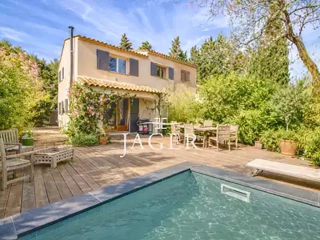 Cogolin 83310 Achat / Vente maison 5 pièces t5 piscine parking