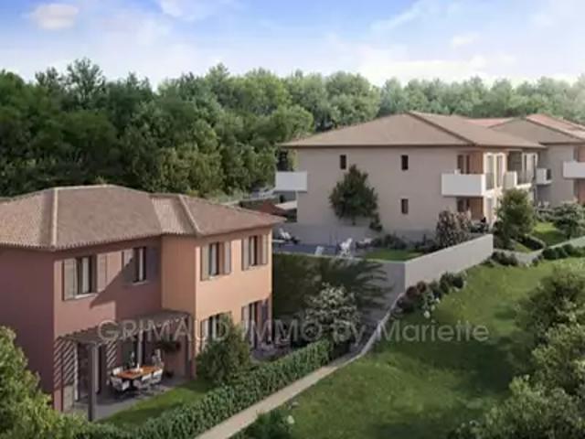 Cogolin 83310 Achat / Vente appartement 3 pièces t3 au dernier étage piscine