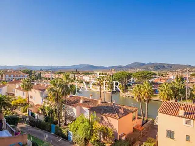 Cogolin 83310 Achat / Vente appartement 3 pièces t3 piscine terrasse