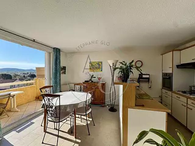 Cogolin 83310 Achat / Vente appartement 3 pièces t3 terrasse parking