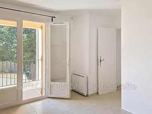 Cogolin 83310 Achat / Vente appartement 3 pièces t3 terrasse