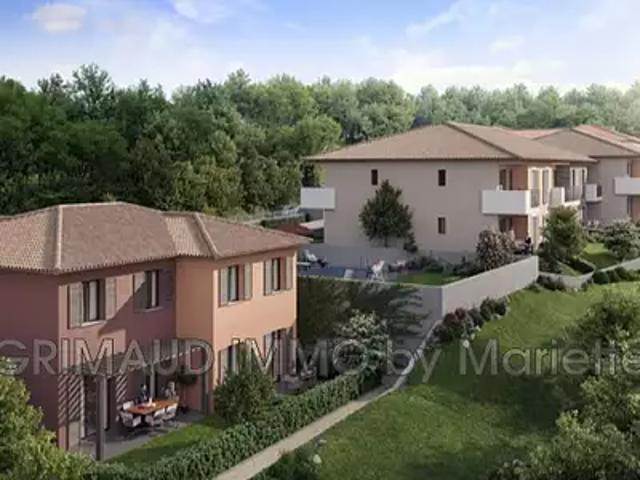 Cogolin 83310 Achat / Vente appartement 4 pièces t4 au dernier étage piscine