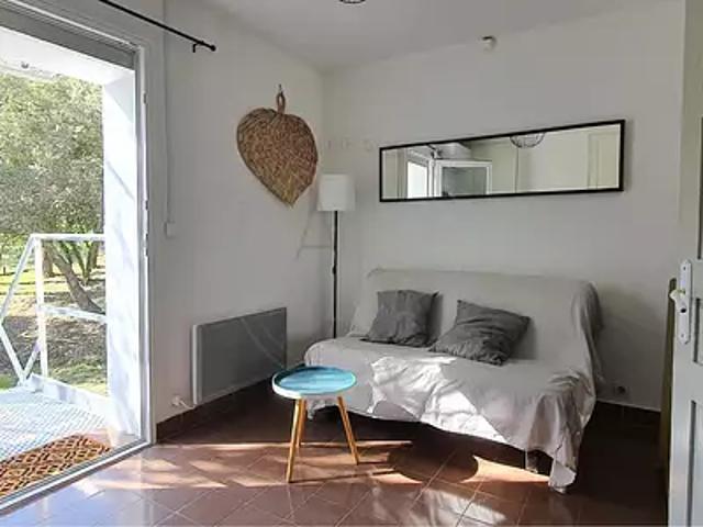 Cogolin 83310 Location appartement 2 pièces t2 terrasse parking
