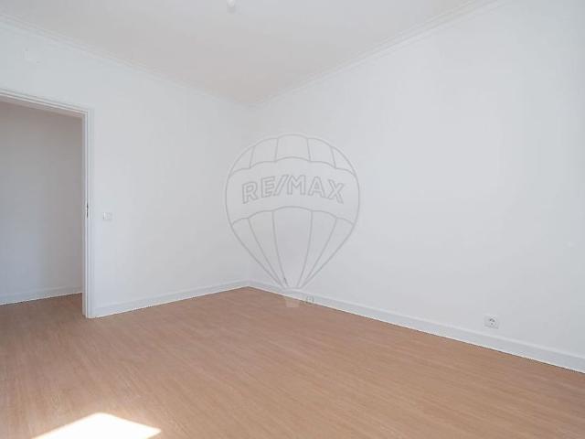 Coimbra, Lisbon 3000 353
