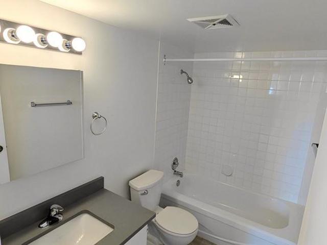 Columbia Place Apartments 2 Bedroom Apartment for Rent at 1150 Jervis St, Vancouver, BC V6E 2C8 West End