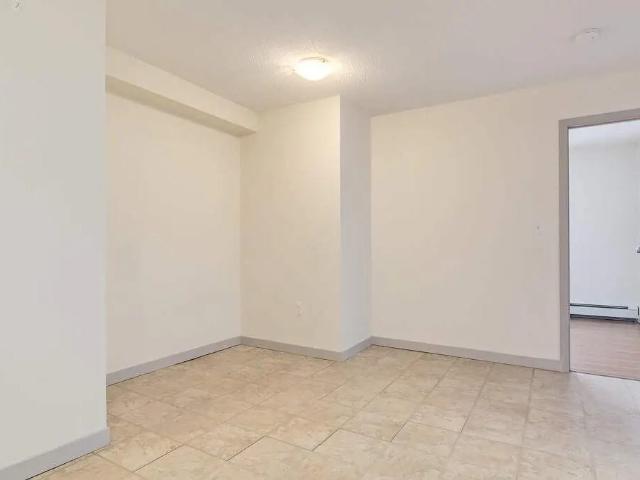 Columbian Apartments 2 Bedroom Apartment for Rent at 46 Carswell Rd Se, Medicine Hat, AB T1B 1M1 Southview