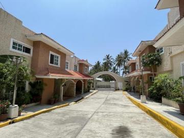 COL. GRANJAS BOTICARIA, Casa en VENTA en conjunto con alberca y vigilancia, 3 recamaras con baño y e