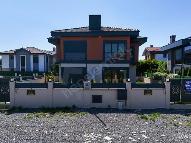 COLDWELL BANKER GRAND KUMBABA'DA ÖNÜ AÇIK, HAVUZLU, SIFIR VİLL