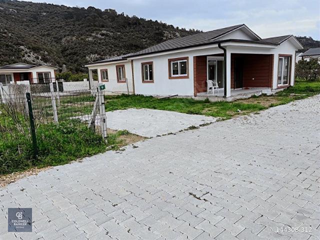 COLDWELL BANKER MENDERES Dogayla Ic Ice, Guvenlikli Kooperatif