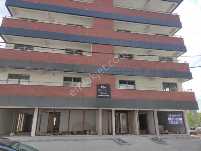 Coldwell Bankerden Milli Eğitim Caddesinde 120 Mkare İşyeri