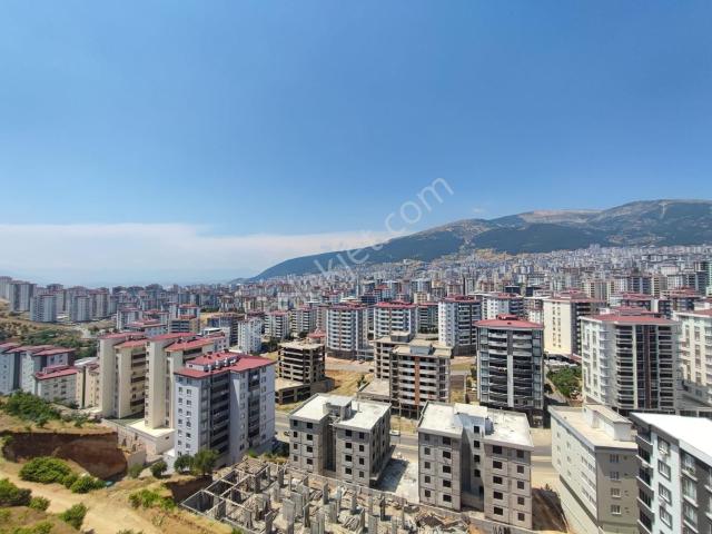 Coldwell Banker'den Vadi Mh.de Geniş/içi Yapılı Satılık 3+1