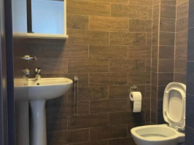 Colentina,Casa 6 camere, totul NOU!