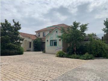 Colina, Condominio polo i