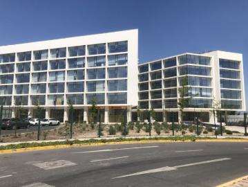 Colina, A pasos de supermercado jumbo y de easy