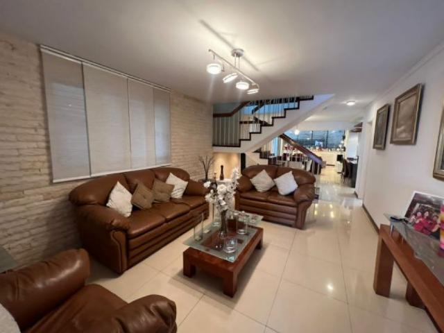 Colinas de La California casa remodelada