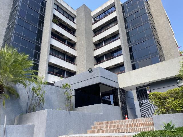 Colinas de Valle Arriba, Apartamento amoblado para alquilar 208 mts
