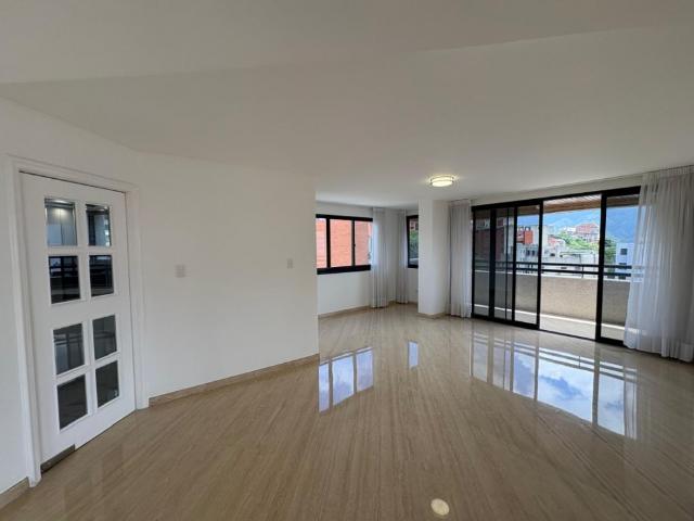 COLINAS DE VALLE ARRIBA APTO EN VENTA O ALQUILER