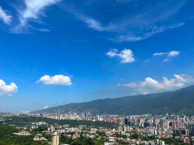 Alquilo apartamento remodelado 60m2 Colinas Valle Arriba 6742