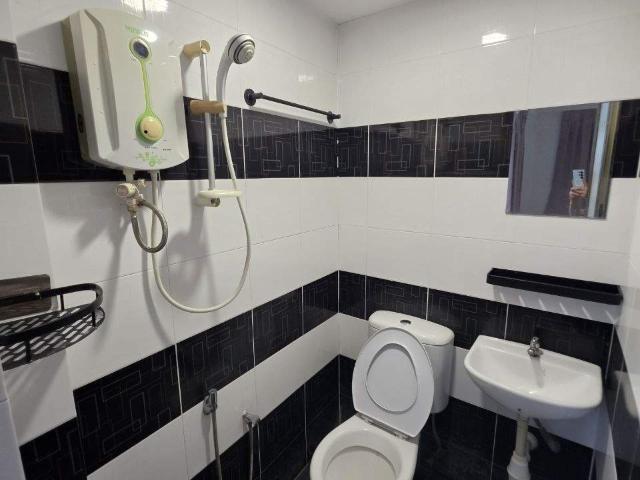 Coliving unit @seri kembangan Q ON, walking distance to MRT Immediate move in