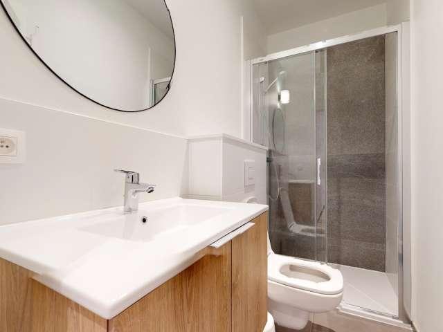 Room in 6 bedroom flat for rent in Squares, Brussels