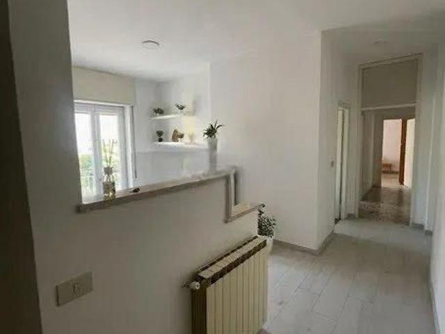 COLLEFERRO TRILOCALE ARREDATO Con BALCONI