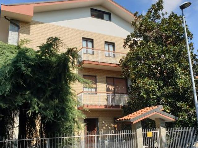 Collegno Terracorta Appartamento trilocale arredato