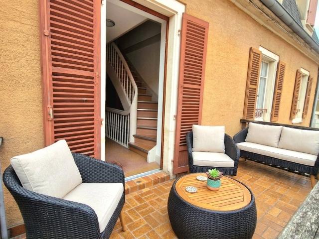 Colmar Centre: superbe F4 équipé avec terrasse et cave