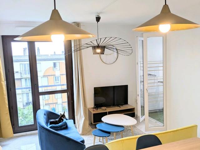 Coloc neuve, 2 salles de bain