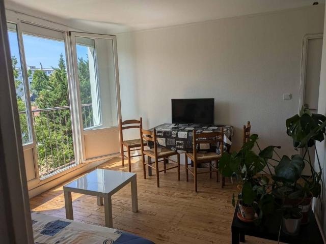 Colocation meublée pour 3 étudiant·es, gare Nantes