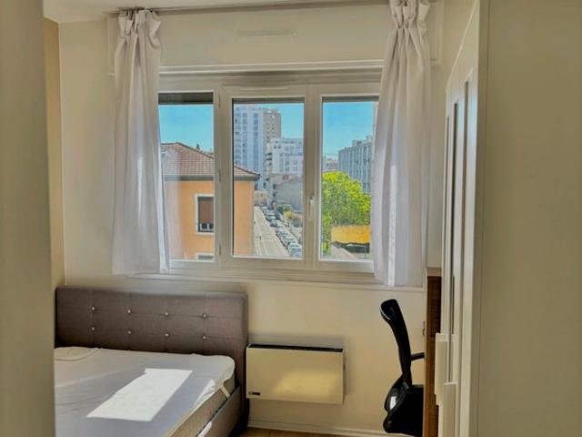 Colocation avec salle de bain privée