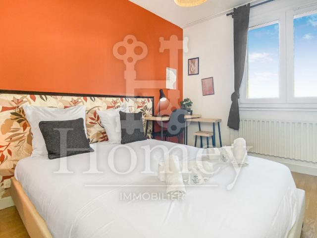 Colocation à 650 €/mois Tram Genève à pied chambre privé à louer