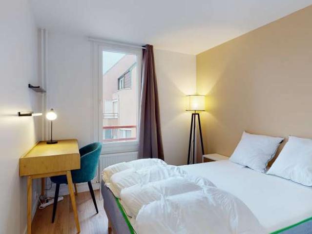 Colocation à Champs sur Marne: appartement de 103 m²
