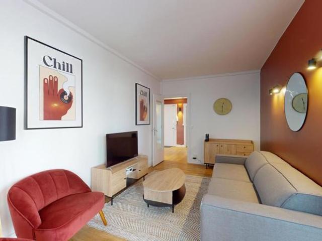 Colocation à Paris: Appartement de 12m2