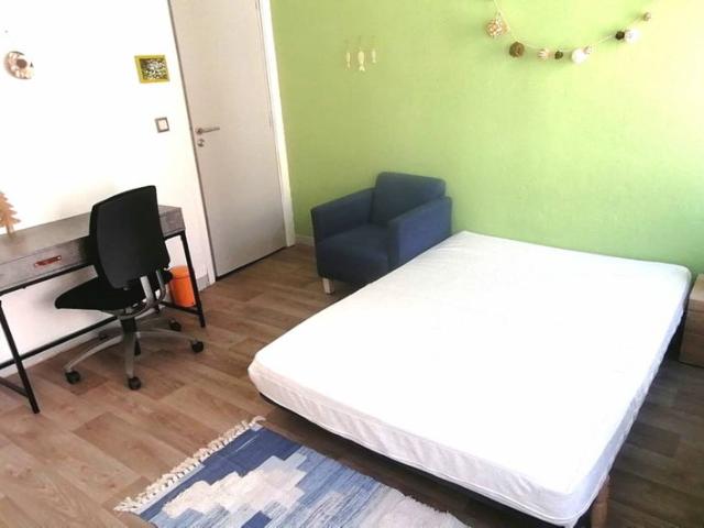 Colocation chambre 14m² renouvelées 450€ / mois