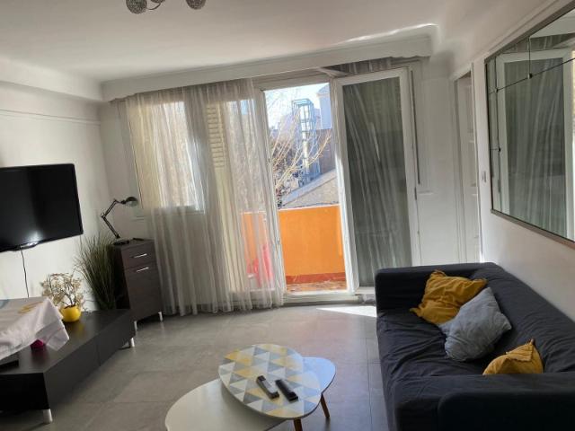 Colocation de filles 3 –Square National, Marseille