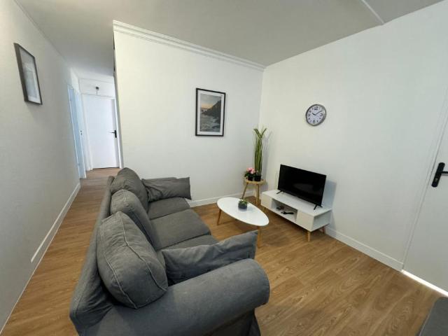 Colocation étudiant / jeunes travailleurs – appartement de 88 m2 Chilly Mazarin Chambre 2
