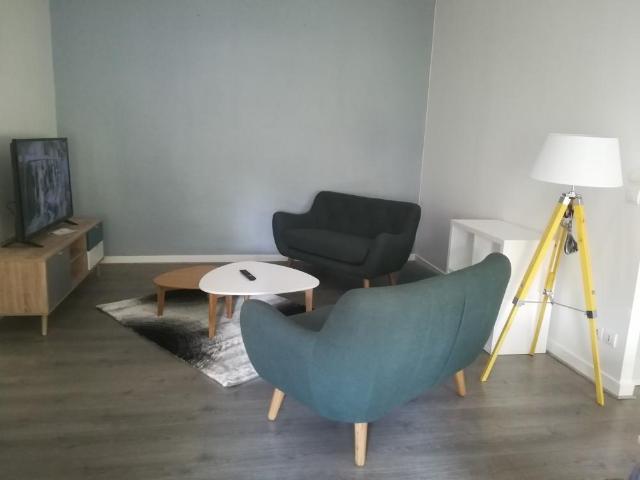 COLOCATION EXCLUSIVEMENT PLACE CARNOT 1 chambre de 19m2 dans.