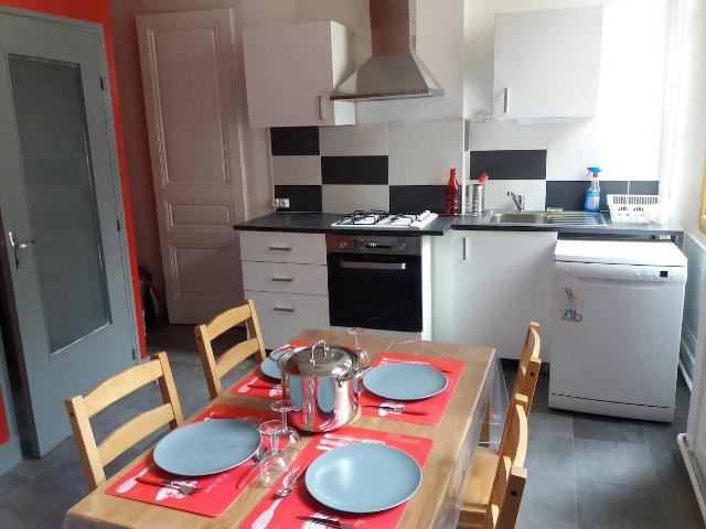 COLOCATION EXCLUSIVEMENT PLACE ALBERT THOMAS 1 chambre de.