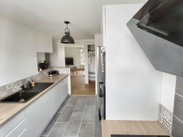 Colocation idéale: appartement lumineux, balcon