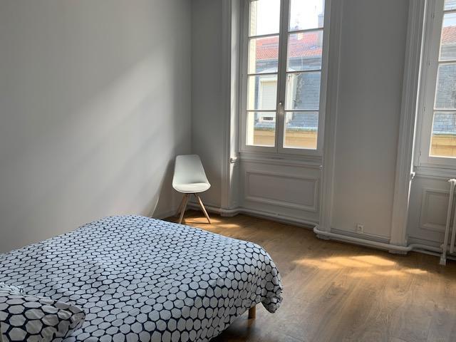 COLOCATION RUE DE LA REPUBLIQUE A SAINT ETIENNE 1 chambre à.