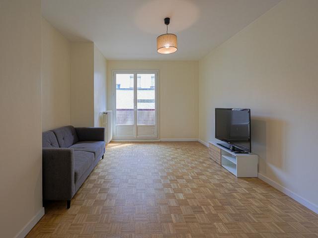 COLOMBES 92700 Beau 2/3 pièces meublé de 58 m2 Refait à neuf Cave et box
