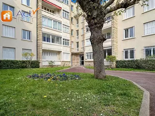 Colombes 92700 Location appartement 4 pièces t4 au dernier étage cave