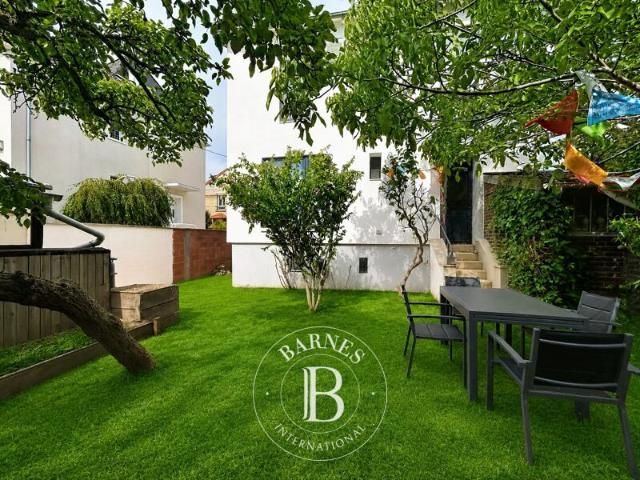 Colombes, Maison 4 Chambres 158 m² en location