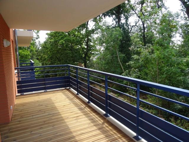 Colomiers, T2 de 54 m² avec terrasse et deux garages. 54m² Colomiers