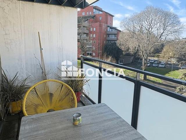 Colomiers: T2 moderne avec terrasse et parking