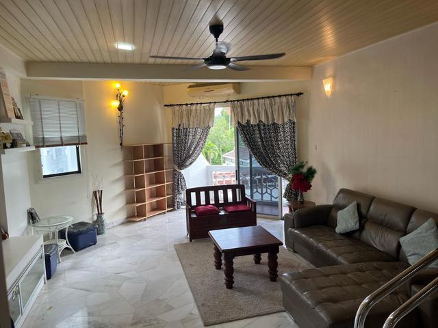 Colonnades Condominium Fully Renovated 999 Years