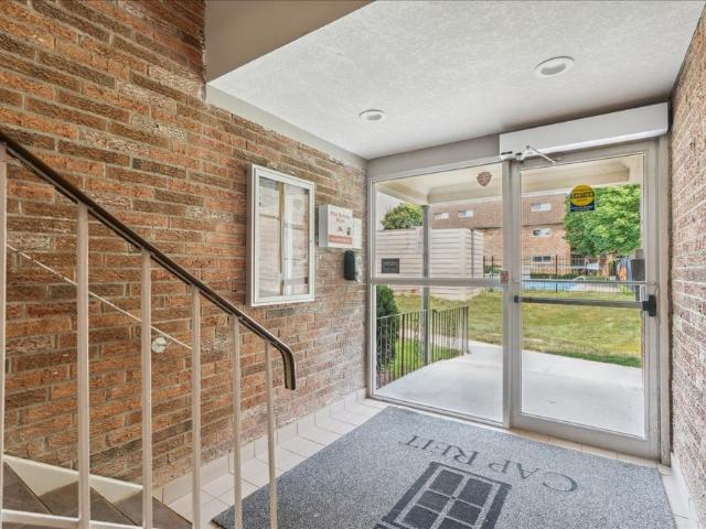 Colonial Court 2 Bedroom
