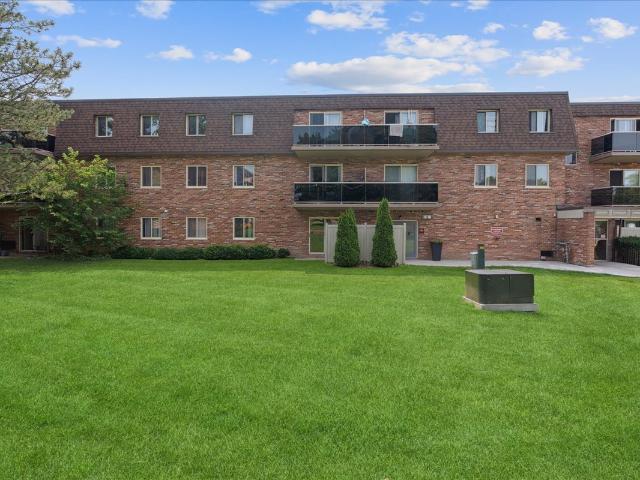 Colonial Court 3 Bedroom available at 750, 760, 770, 780 Viscount Road, London [object Promise] for Rent